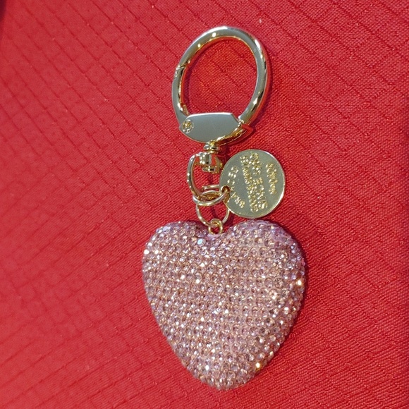 Pink Heart rhinestones Keychain with Gold Accents - Picture 2 of 6